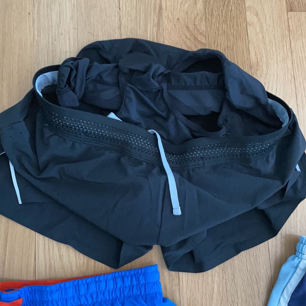 5 pairs of Nike Dry Fit running shorts - Picture 5 of 11